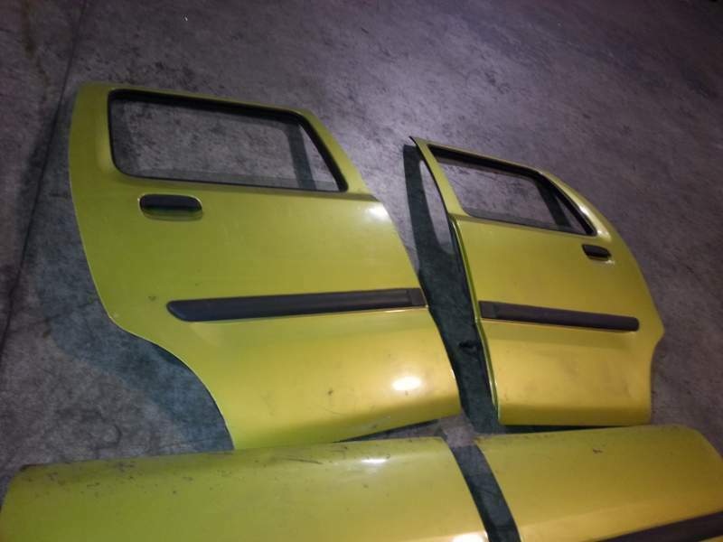 Portiera post. Dx opel agila del 2003 .