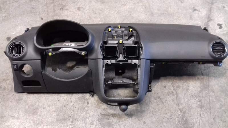 Cruscotto privo di airbag Opel Corsa 1.2 benzina del 2009