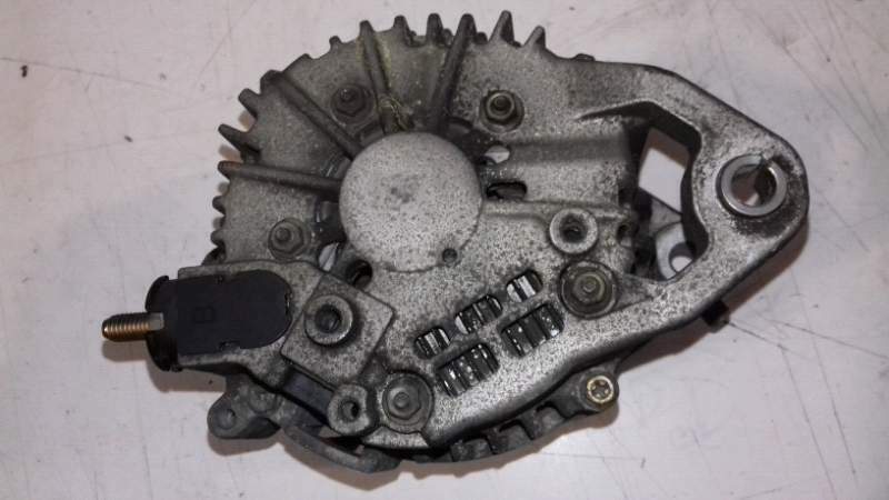 Alternatore usato Nissan Primera 1.8 benzina 23100AU000