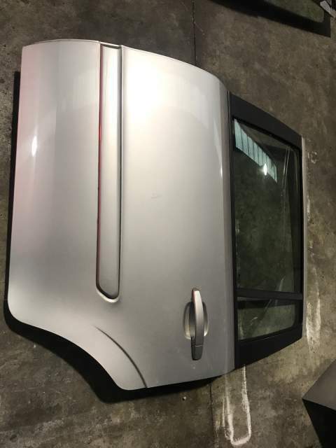 Portiera posteriore sinistra Opel zafira &quot;2007&quot; grigio chiaro