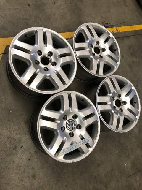 Cerchi Volkswagen TOUAREG R.18 &quot;2006&quot; 5FORI IN LEGA