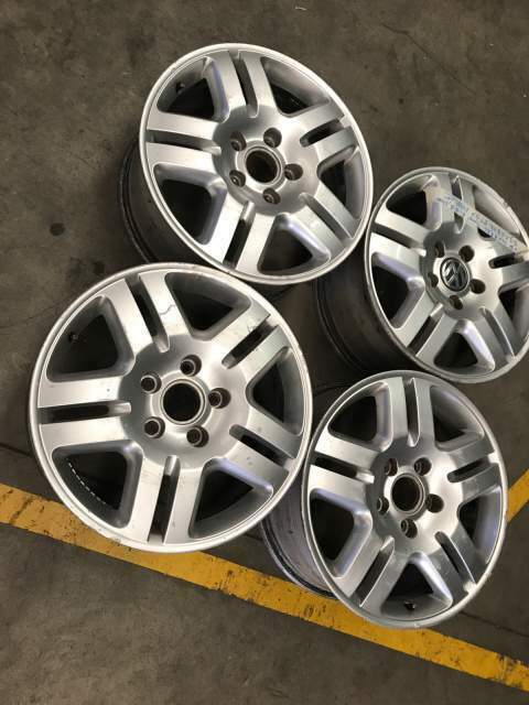 Cerchi Volkswagen TOUAREG R.18 &quot;2006&quot; 5FORI IN LEGA