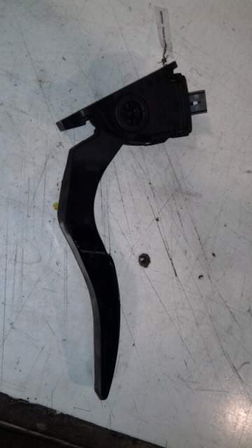 Pedale acceleratore chrysler 300c cod:04861714AB pedau065