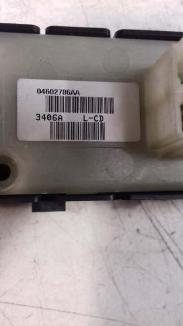 Pulsantiera alzavetro ant dx Chrysler 300C &quot;2008&quot; 04602786AA PULS516