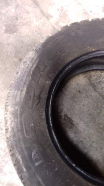 Gomma usata al 98% DURO CARGOPRIMA 215/75 R16 113/111 - GOMMUS013