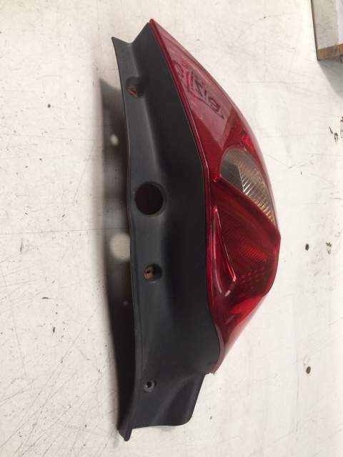 Fanale posteriore sx RENAULT CLIO &quot;2008&quot; - FANU393