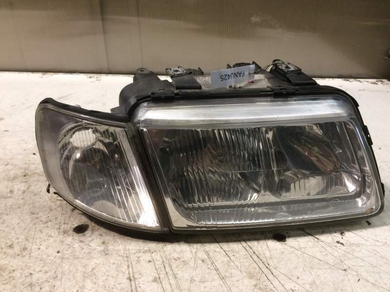 Faro anteriore dx AUDI A3 1.6b 3p &quot;2000&quot; - FANU425