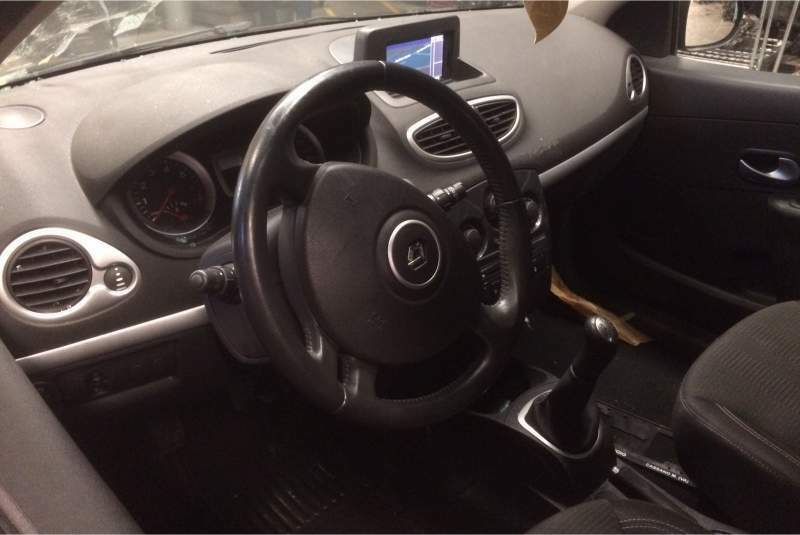 RENAULT CLIO 1.2b 5p &quot;2011&quot; per ricambi