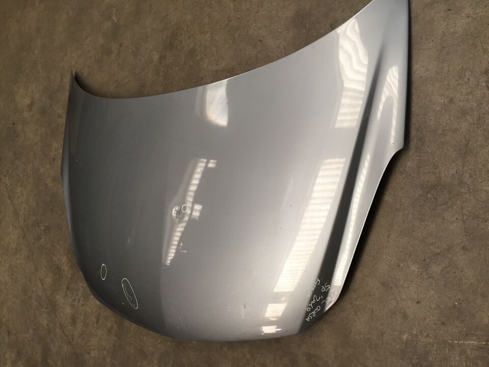 Cofano usato Opel corsa 5 porte anno 2010 colore grigio