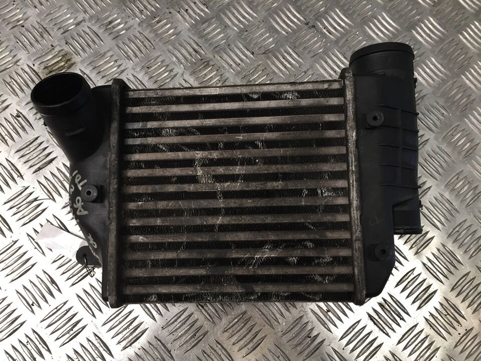 Intercooler usato Audi A6 2.7 tdi anno 2006 INCO121