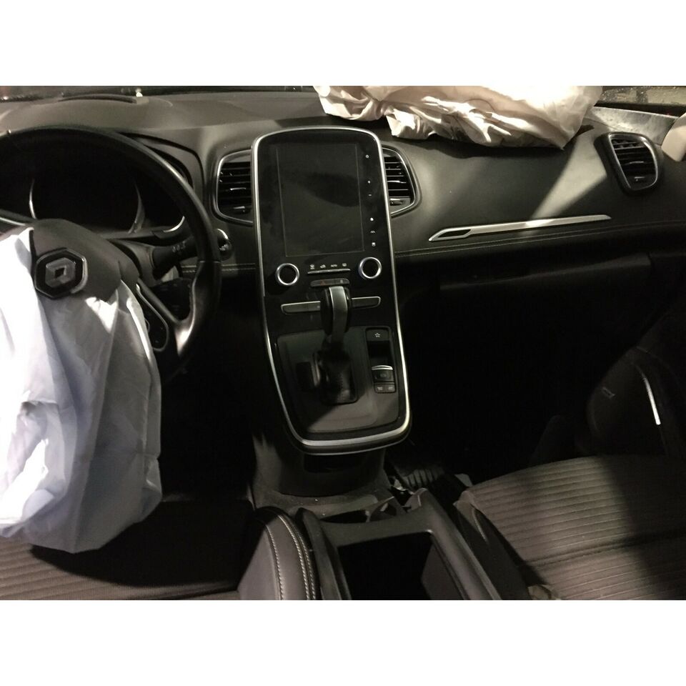 Vendo Renault Grand scenic 1.6 dci anno 2018 -DEMOLITA PER RICAMBI-