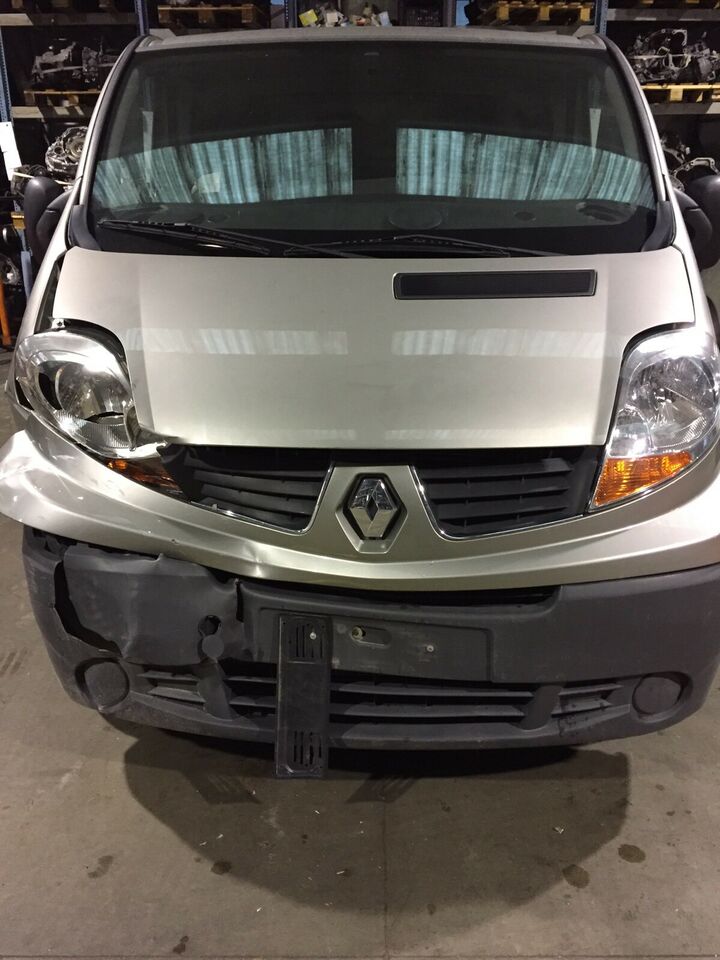 Renault trafic 2.0 DCI M9R &quot;2009&quot; demolito per ricambi