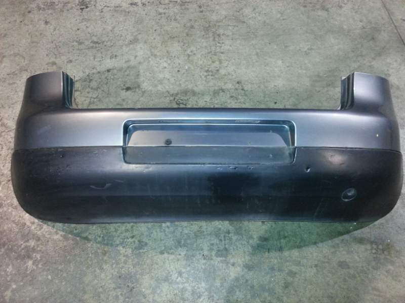 Paraurti post vw golf 5 del 2006 col grigio antracite