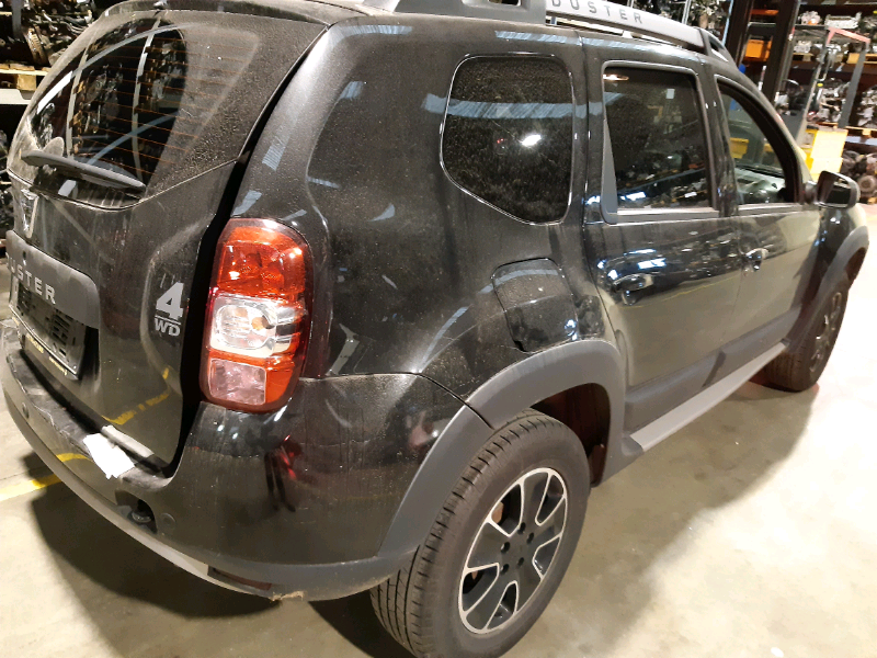 Dacia Duster 1.6 b anno 2016 4x4 demolita per ricambi