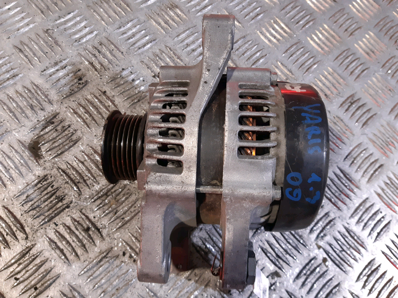 Alternatore Toyota yaris 1.3b 2009 ALT605 27060-0Y030