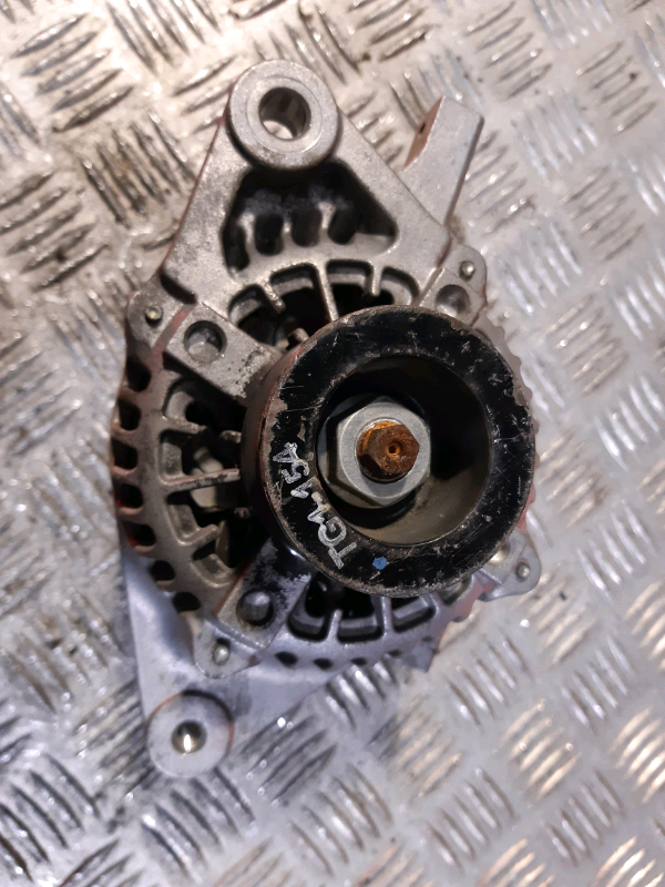 Alternatore Toyota yaris 1.3b 2009 ALT605 27060-0Y030