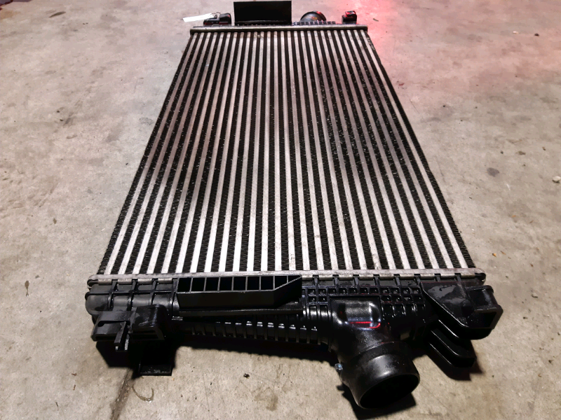 Radiatore intercooler Chevrolet cruze 2.0td INCO140 13267647