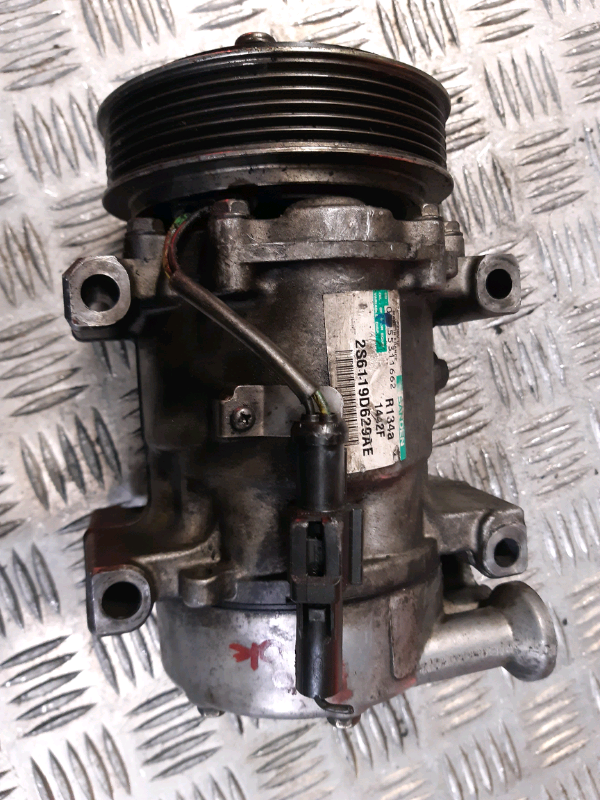 Compressore clima Ford fiesta 1.4tdci COMU379 SD6V-1442F