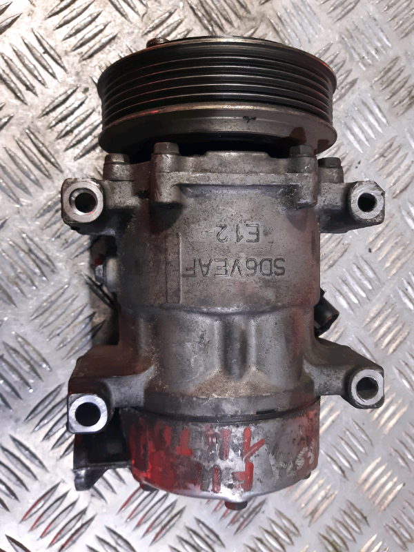 Compressore clima Ford Fiesta 1.4tdci COMU360