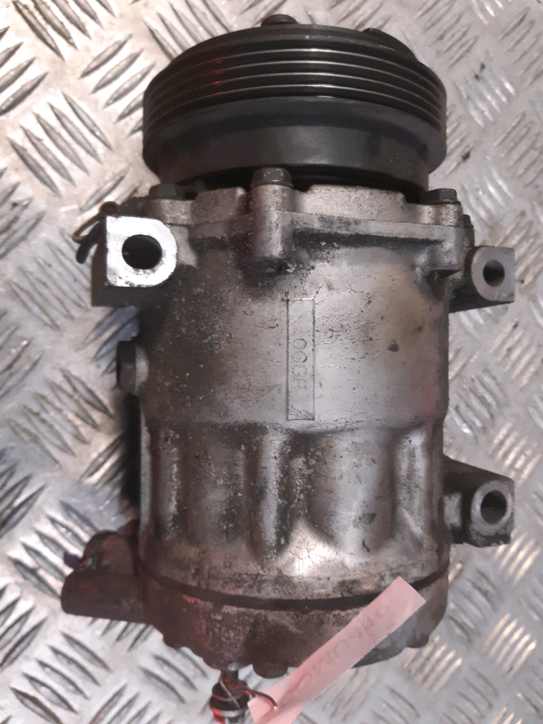 Compressore clima Renault clio 1.2b COMU410 SD7V16-1152B