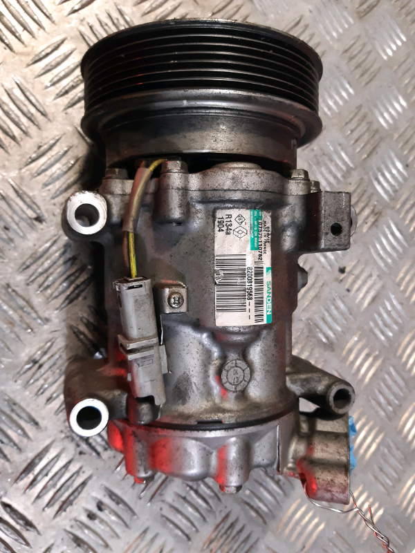 Compressore clima Renault clio 1.2b COMU425 8200819568