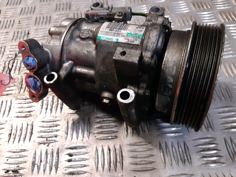 Compressore clima Renault clio 1.2b COMU425 8200819568