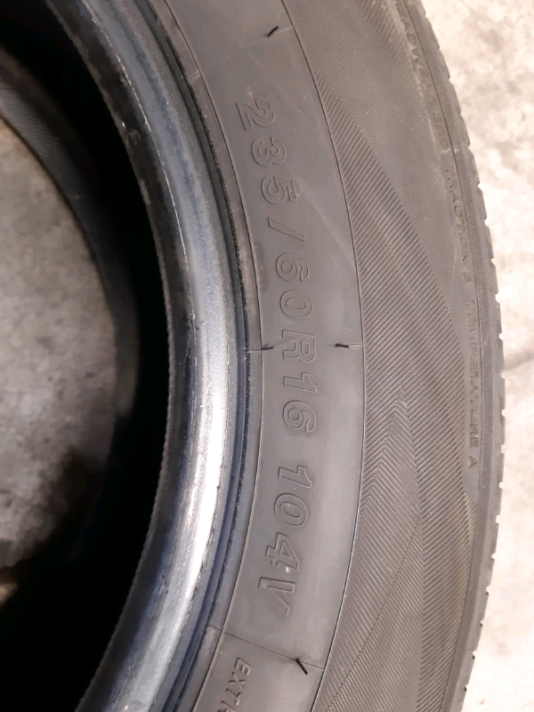 N.2 gomme Yokohama geolandar suv 235 60R16 104V GOMMUS118