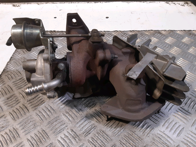 Turbina usata Dacia sandero 1.5dci 2011 TB233 54359710028