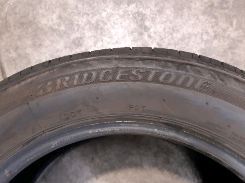 N.2 gomme Bridgestone turanza 215 60 R17 96H GOMMUS123