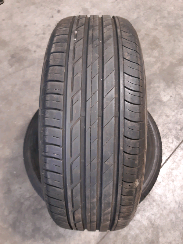 N.2 gomme Bridgestone turanza 215 60 R17 96H GOMMUS123