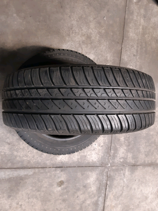 N.2 gomme estive Michelin 175 55R15 77T GOMMUS127