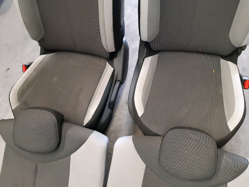 Interno completo di pannelli Toyota aygo 2017