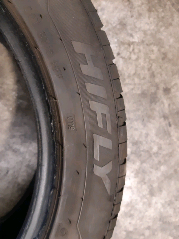 N. 2 gomme Hifly HF805 225 50 R17 98W