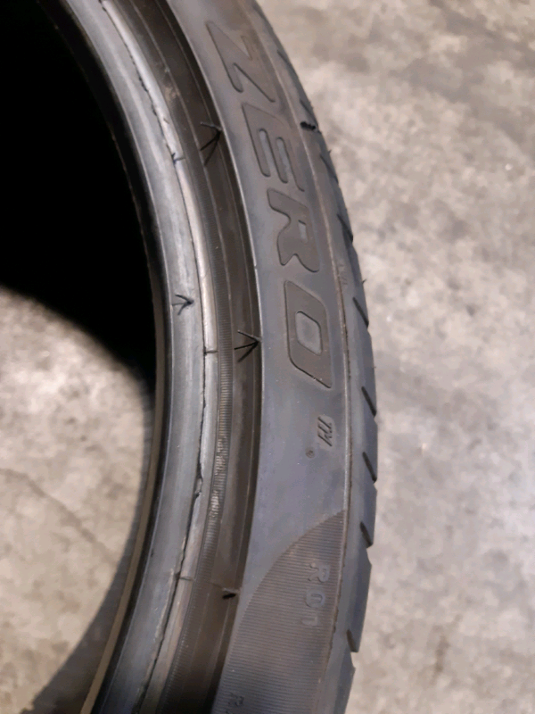 N.1 Gomma Pirelli Pzero R01 295 30ZR19 GOMMUS148