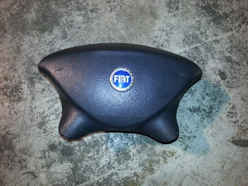 Airbag volante di un fiat ulysse 2.2 jtd &#039;04 cod 14958420YR00