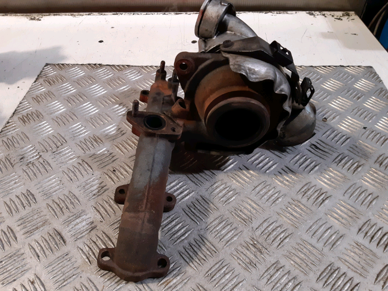 Turbina usata Vw passat 2.0 tdi 2009 TB259 765261-3