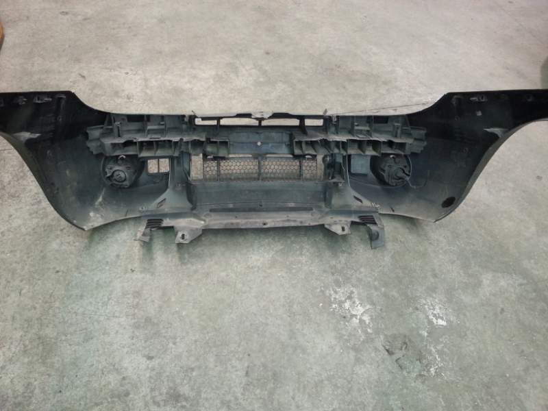 Paraurti anteriore Renault scenic RX4 del 2003 col grigio