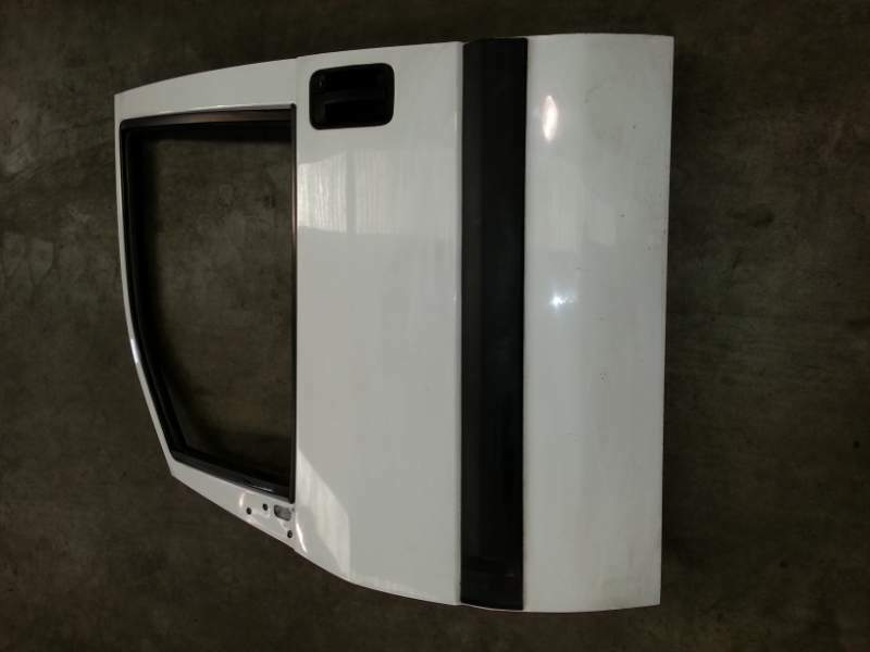 Portiera sx di un fiat scudo del 2003 col bianco