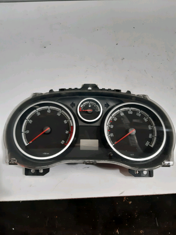 Tachimetro Opel corsa 1.0b &#039;2008&#039; 0013264267 TACH312