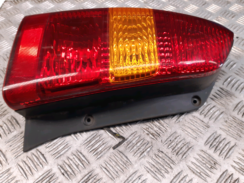 Fanale post sx Mazda tribute 3.0 V6 2004 FANU1051