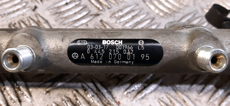 Flauto iniezione usato MB 270 cdi 0445215012 BOSCH