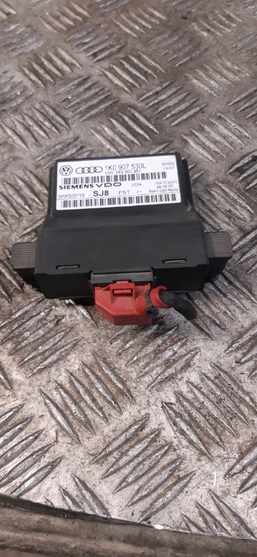 Centralina ECU Vw Caddy 1.9D 2008 1K0907530 CEVU808