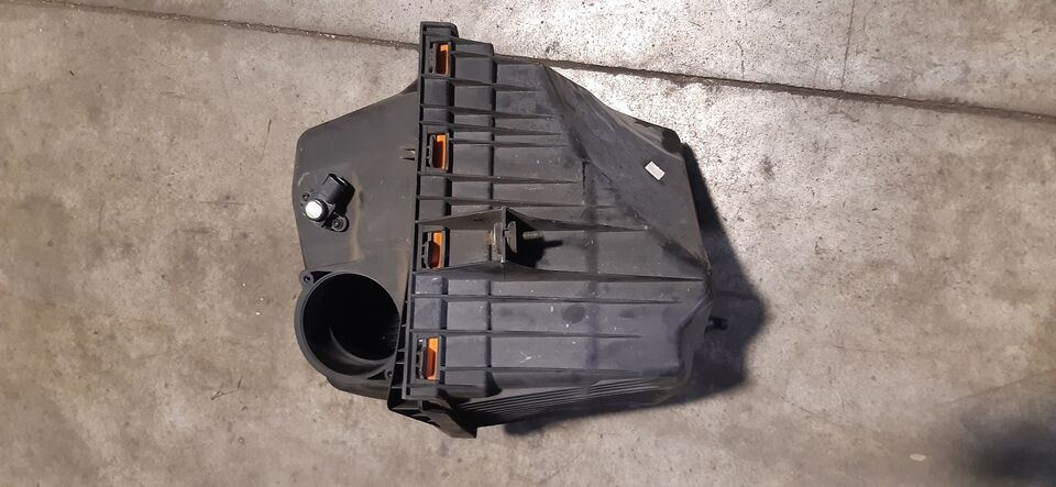 Porta filtroaria Jeep Grand Cherokee 3.0CDI 53013803AC PFARIA232