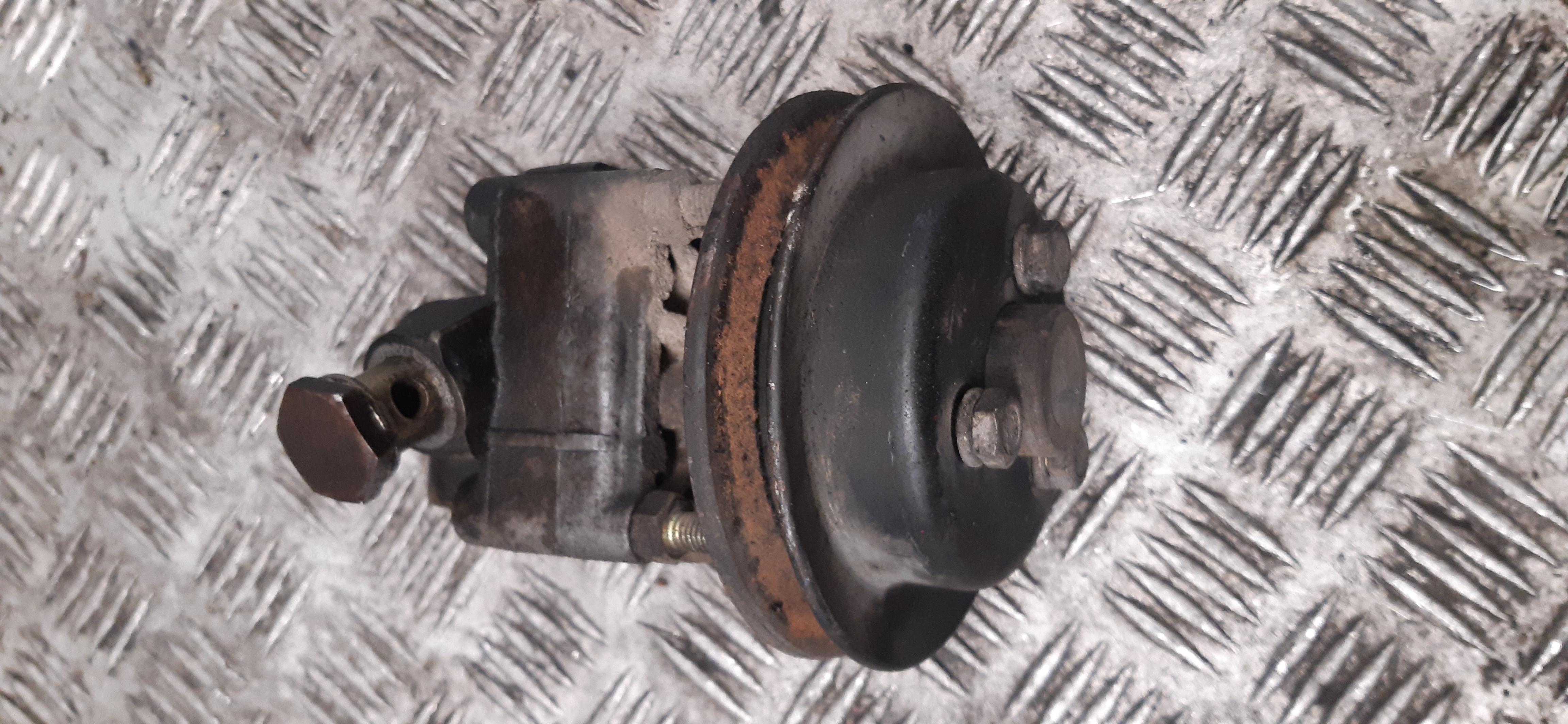 Pompa idroguida Nissan Trade 2.8D A428 7681955136