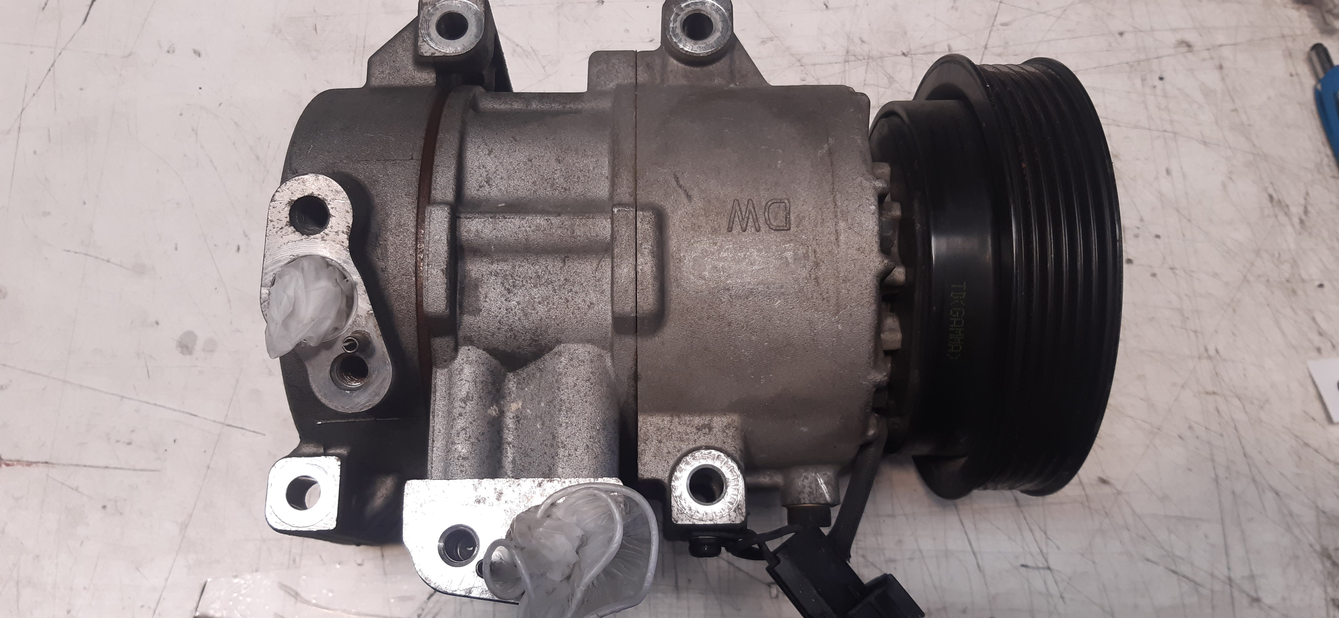 Compressore clima HYUNDAI VELOSTER 4PORTE ANNO 2013 1.6B G4FD COMU703