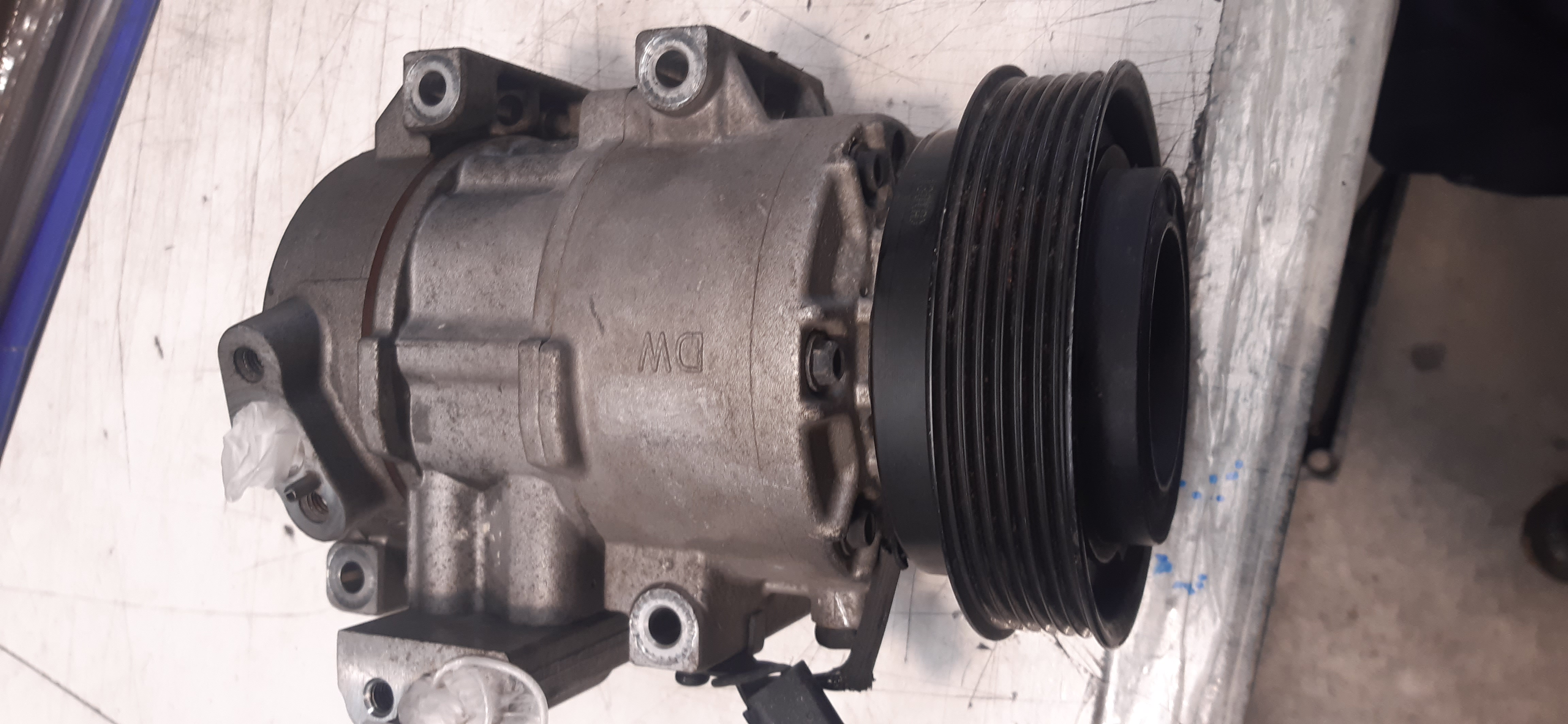 Compressore clima HYUNDAI VELOSTER 4PORTE ANNO 2013 1.6B G4FD COMU703