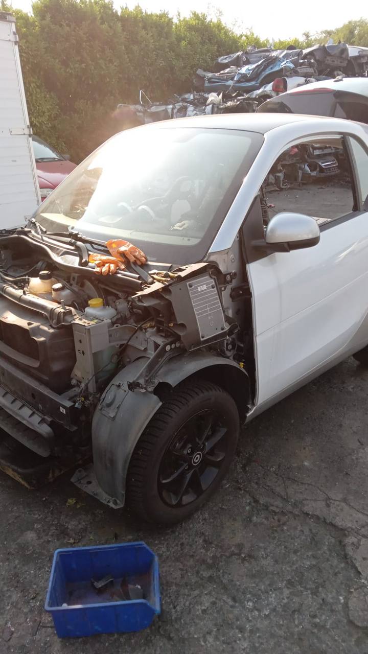 SMART FORTWO "2017" DEMOLITA PER RICAMBI