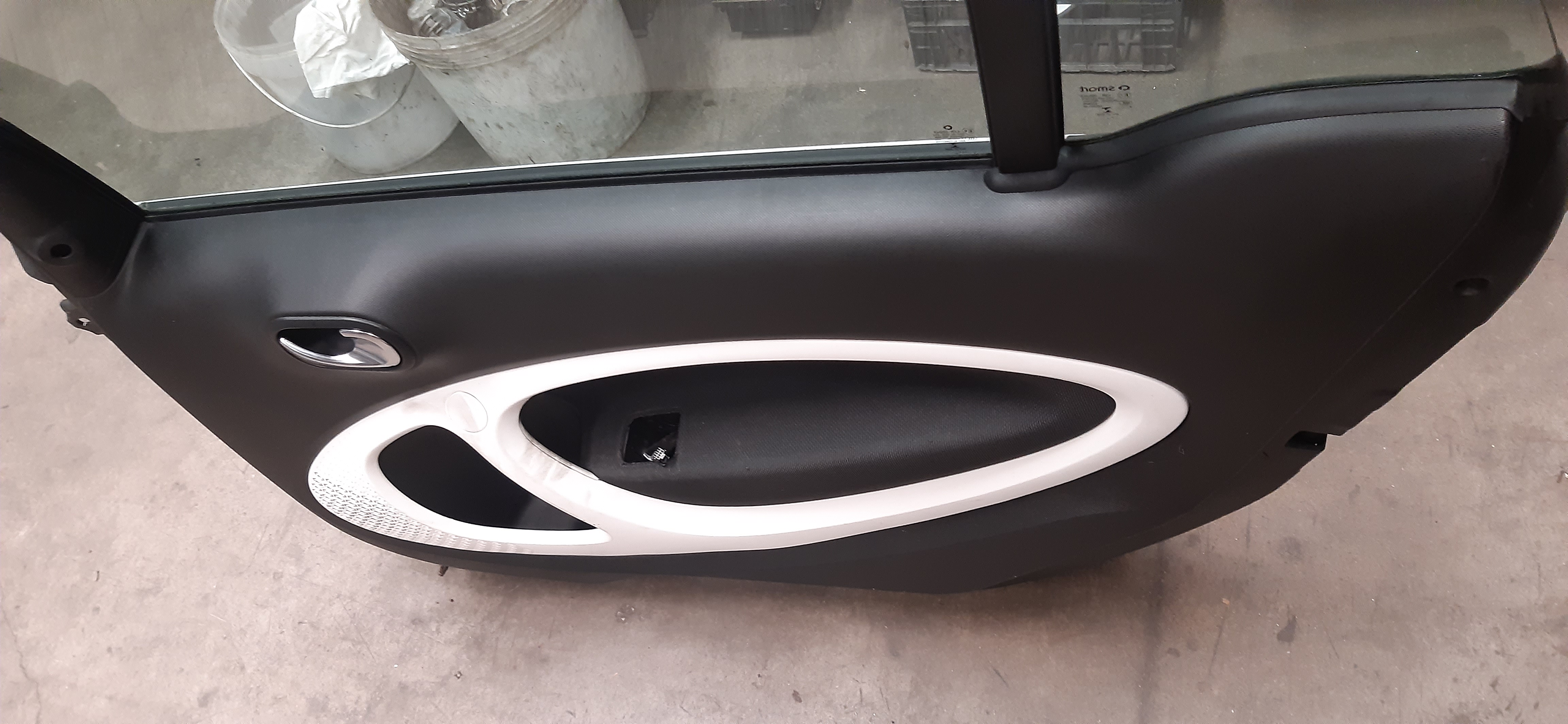 Portiera Ant DX con pannello Smart Fortwo 3P 2017 BIANCA 