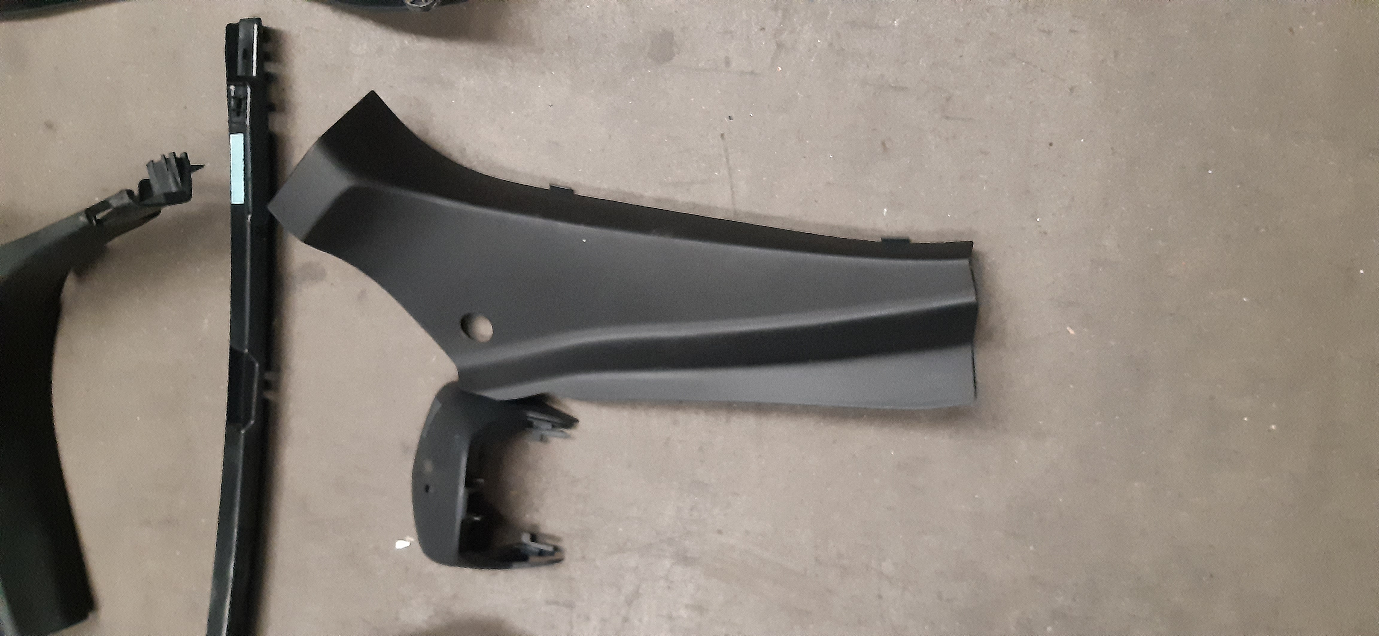 Interno completo di plastiche e tappetini in tessuto nero e grigio chiaro Smart Fortwo 3P 2017 