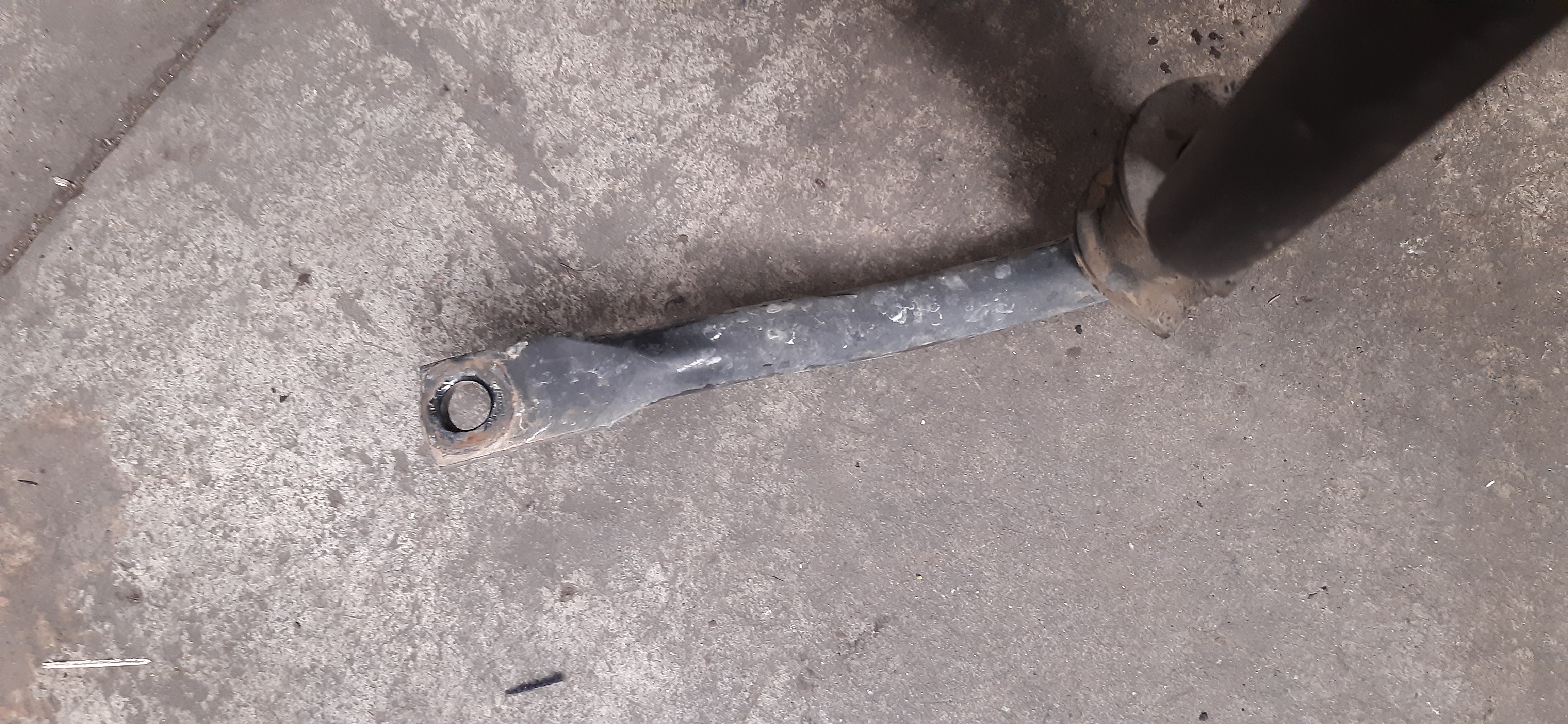 Barra stabilizzatrice Post VW Caddy 2.0TDI 2008 BST MECC885